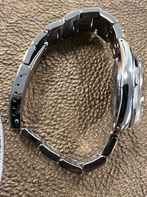 Rolex Oyster Perpetual Date 15000 Image 2